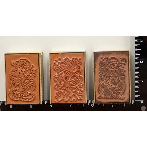 VINTAGE UNBRANDED WOOD MOUNTED RUBBER STAMP SET OF 3 SANTA SNOWMAN BELLS BOW - Picture 3 of 6